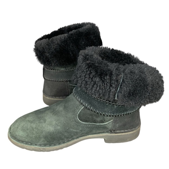 UGG Cedric style 1012360 black suede sheepskin and shearling boots. Size 8 - Picture 6 of 12